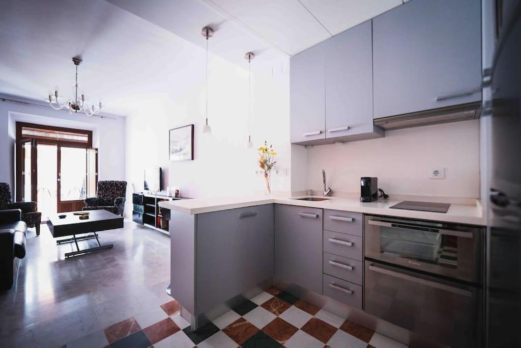 Atico Con Terraza Privada Cerca De La Catedral Apartman Sevilla Kültér fotó