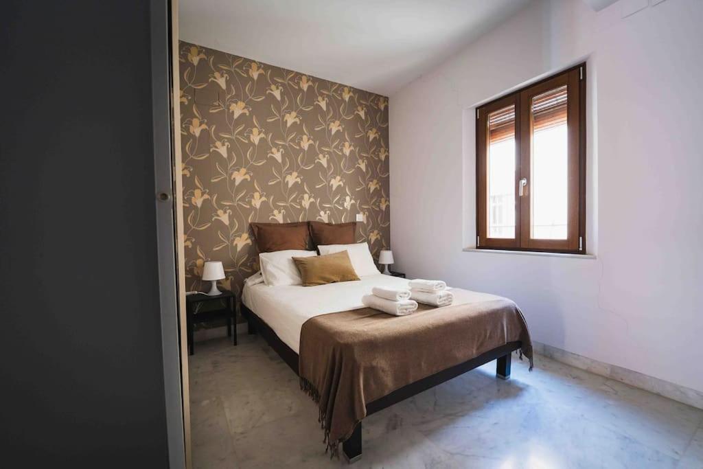 Atico Con Terraza Privada Cerca De La Catedral Apartman Sevilla Kültér fotó