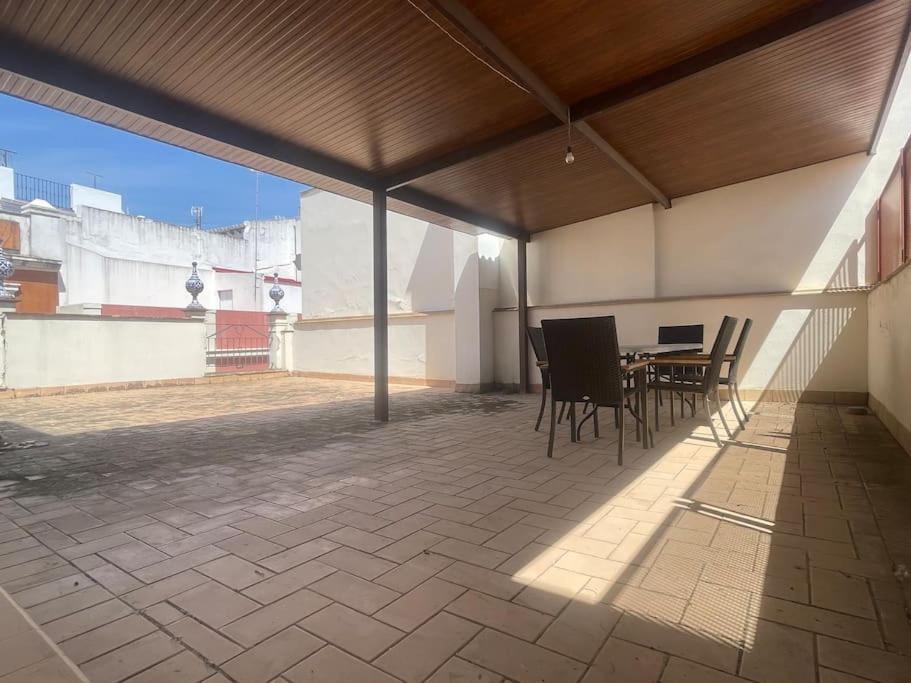 Atico Con Terraza Privada Cerca De La Catedral Apartman Sevilla Kültér fotó
