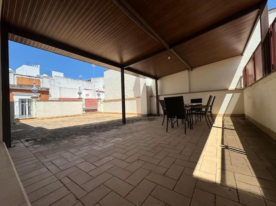 Atico Con Terraza Privada Cerca De La Catedral Apartman Sevilla Kültér fotó