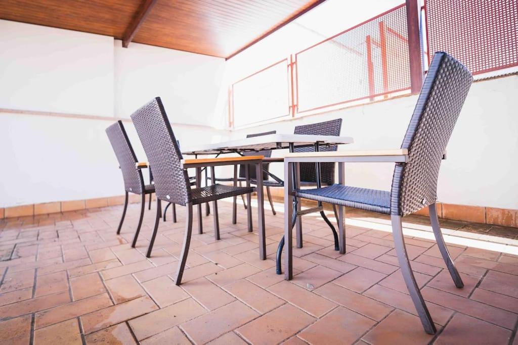 Atico Con Terraza Privada Cerca De La Catedral Apartman Sevilla Kültér fotó
